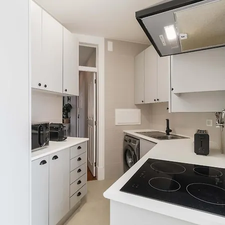 Elegant & Charming 2br Near Lxfactory Lisbona